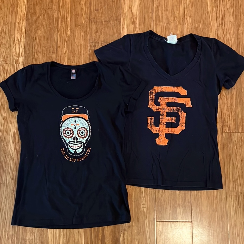 Lot of SF Giants T-shirt’s medium. Scoop and V neck